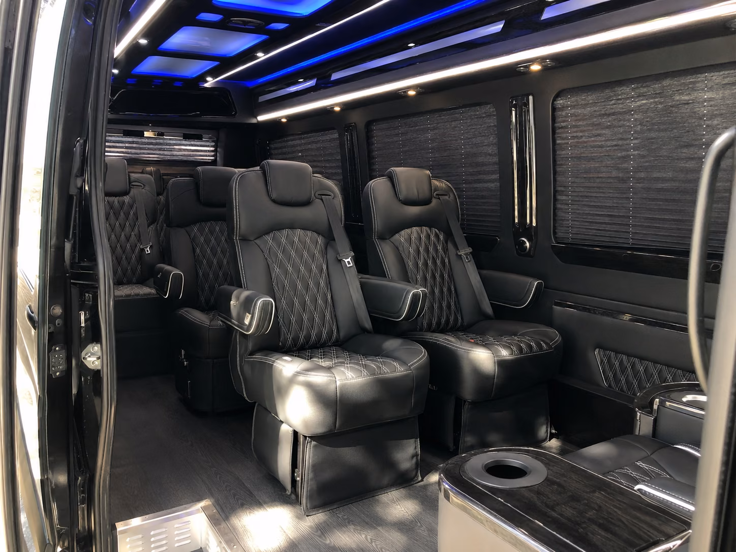arrange transportation for your next airport transfer 1