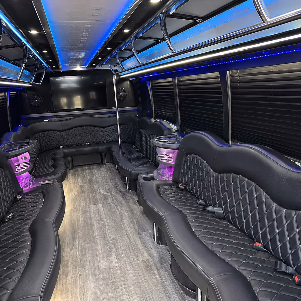 bus rentals for corporate sporting events and team outings in centennial